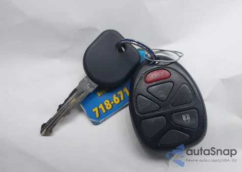 2010 Chevrolet Tahoe Ltz из США, поврежденный, VIN 1GNUKCE05AR225475